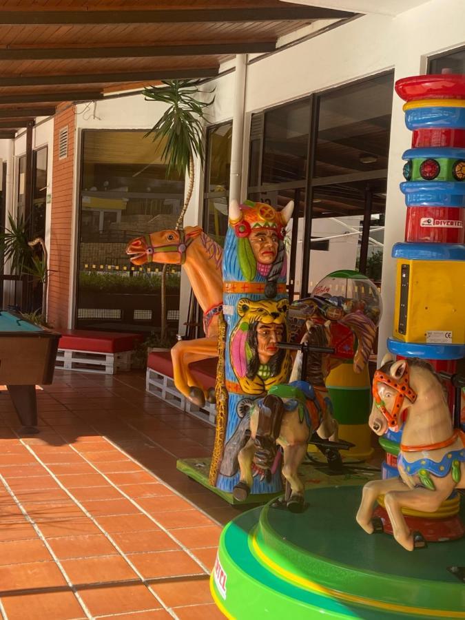 Mariacast Clube Da Praia Da Rocha ปอร์ติเมา ภายนอก รูปภาพ